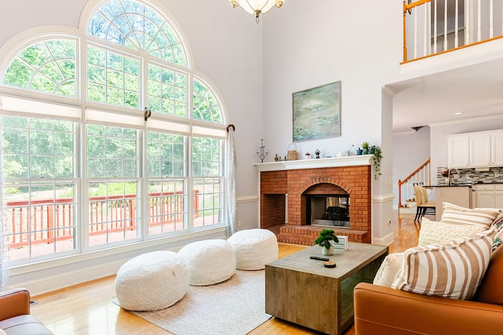 Spacious Atlanta House W/ Home Office - Stone Mountain, GA
