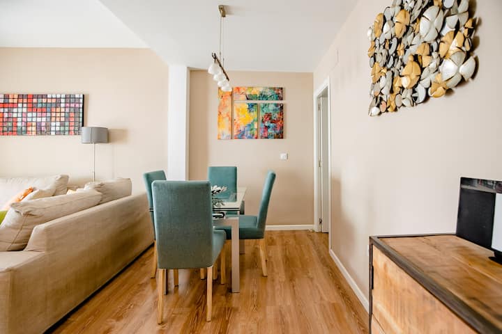 COMFORTABLE ROOM IN TRIANA VT/SE/00918