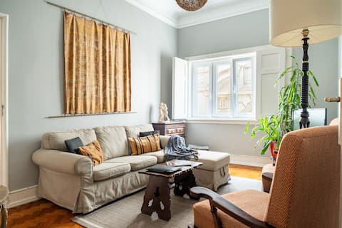 Imóvel de sucesso: Spacious 3br w/ patio & rooftop em São Vicente