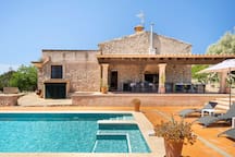 Finca Mallorquina El Puig, amazing relaxation & views