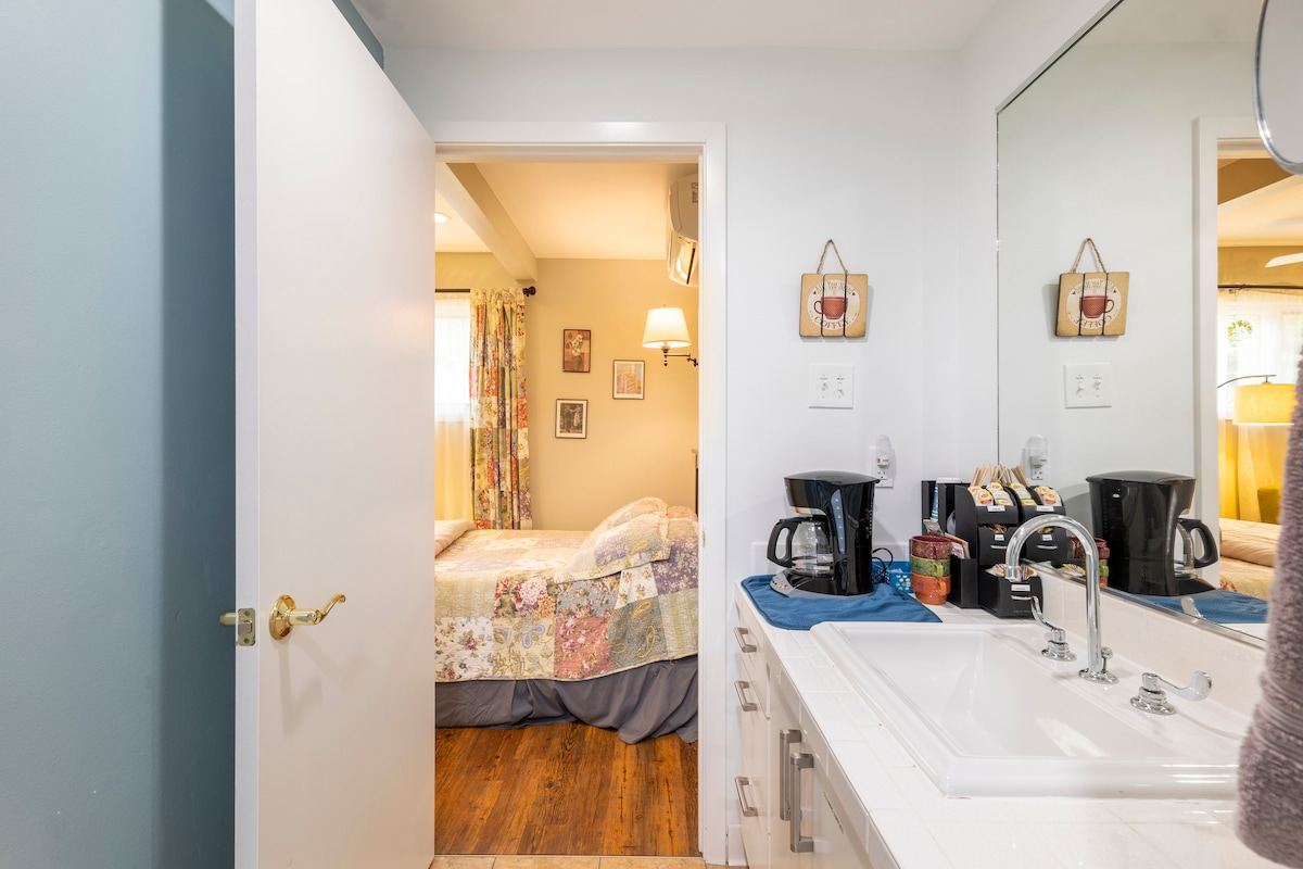 Murphy Oaks Guestroom