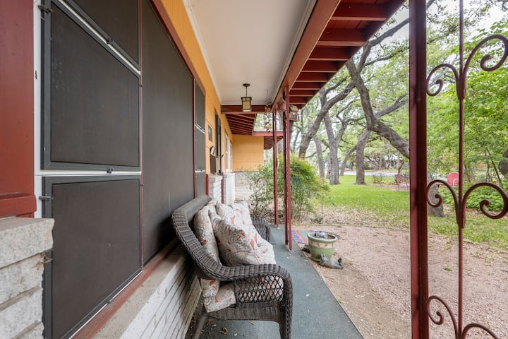 Murphy Oaks Guestroom