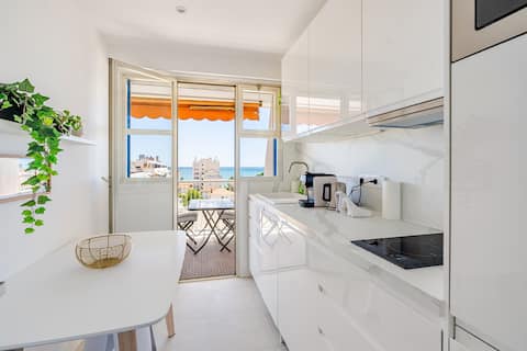 Top Airbnb: 180° view & terrasse à Cagnes Sur Mer
