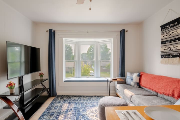 Cozy 2 Bedroom Apartment By Dtw - Westland, MI