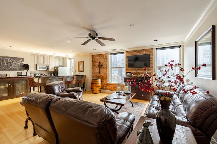 Convenient Downtown 2Bed & 2Bath!