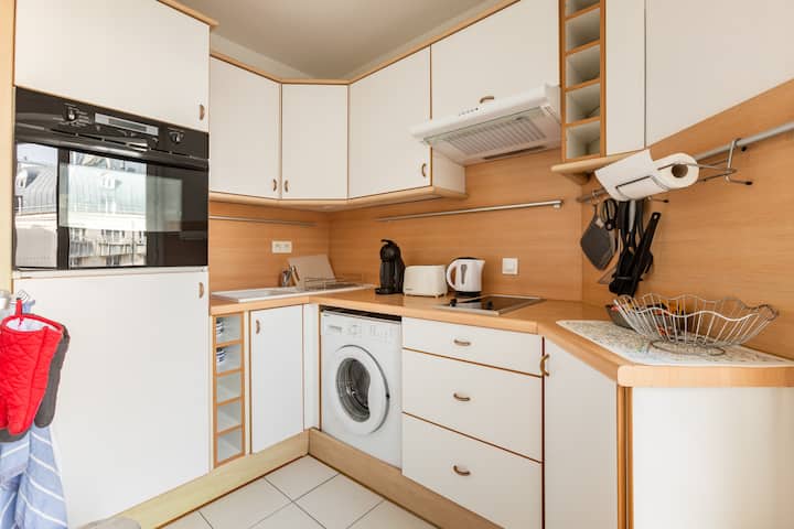 BRIGHT STUDIO PARIS PTE D'ORLEANS