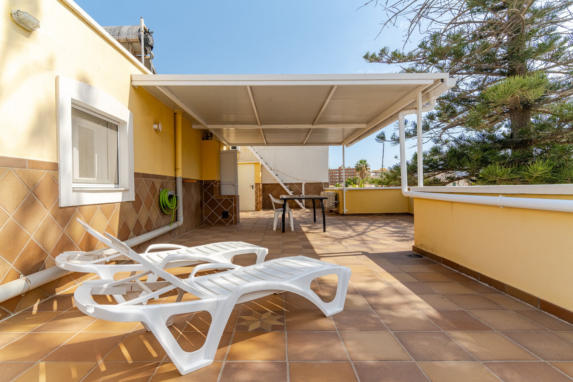 Garden Loft - Ideal for Couples - 600m to Beach