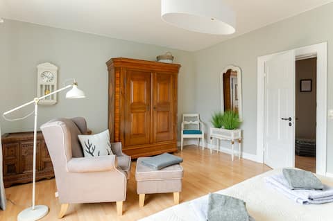 Leistungsstarkes Airbnb: Stay at Gutshaus Hohen Wieschendorf in Hohenkirchen