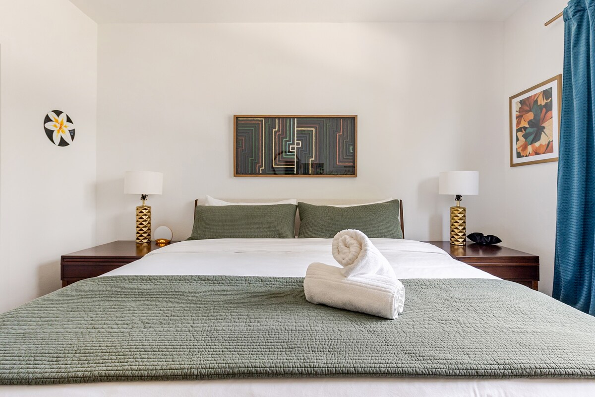 Luxury MCM Apartment Near Airport