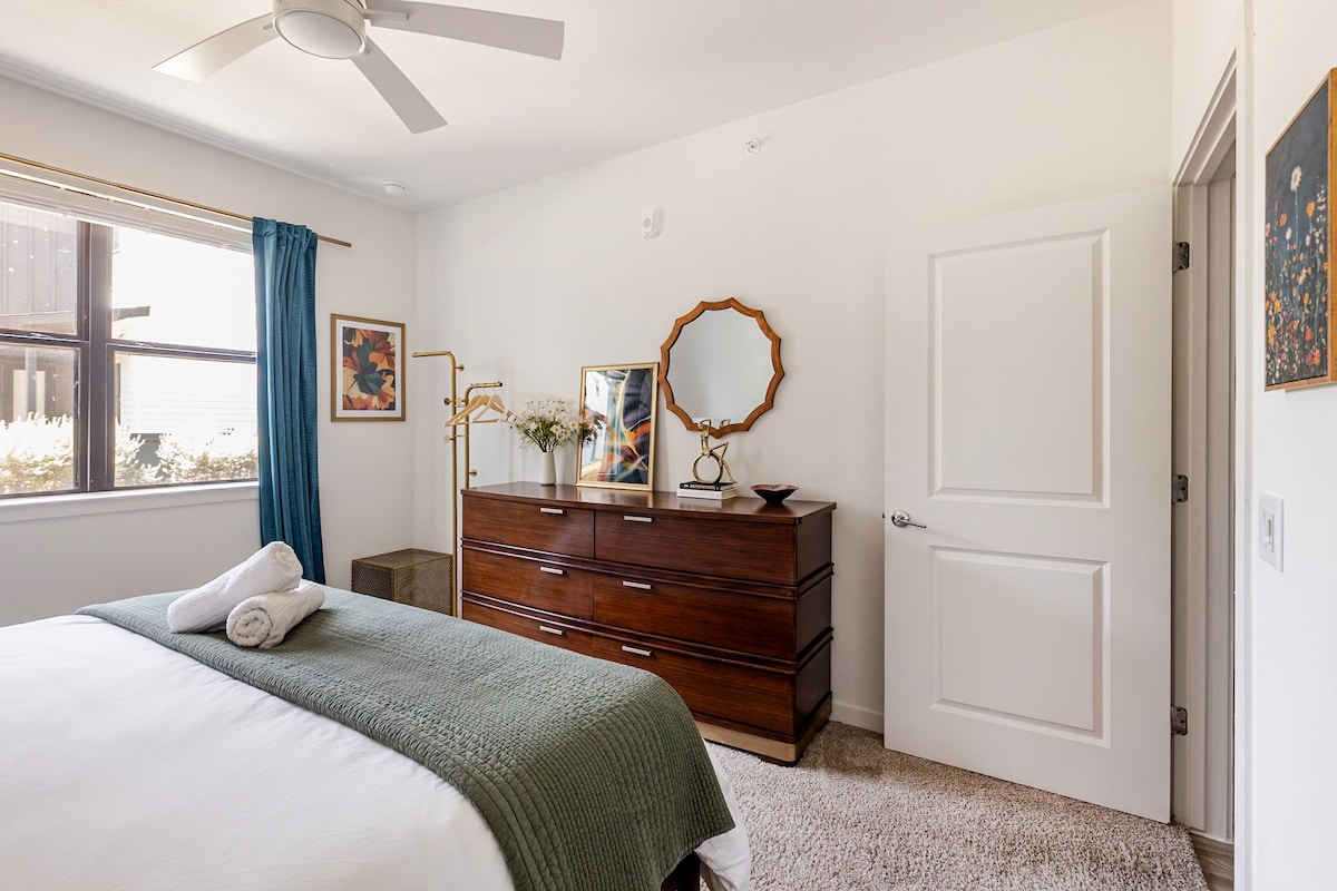 Luxury MCM Apartment Near Airport