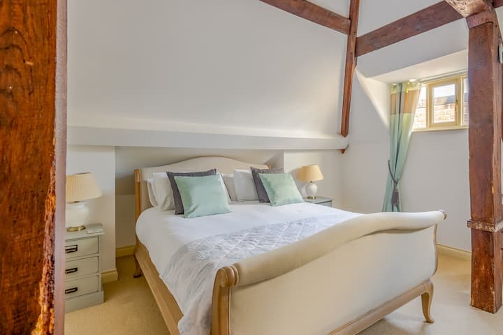 加大双人床主卧。 宁静，隐藏在前夕。