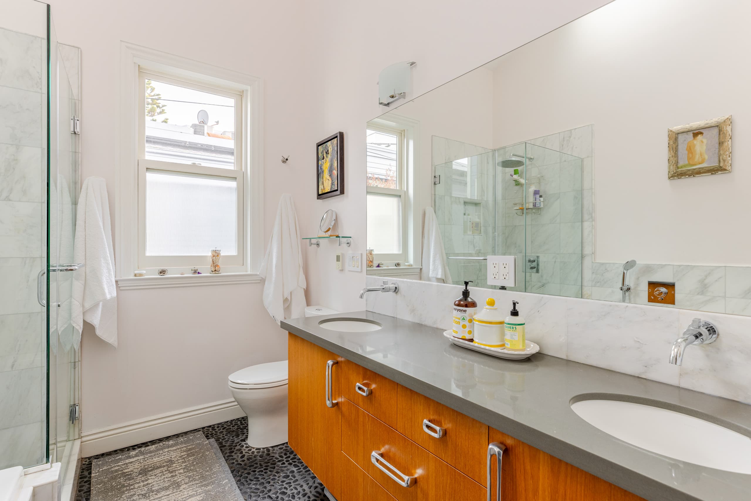 Home in San Francisco · ★4.82 · 4 bedrooms · 4 beds · 3.5 baths - Image 57