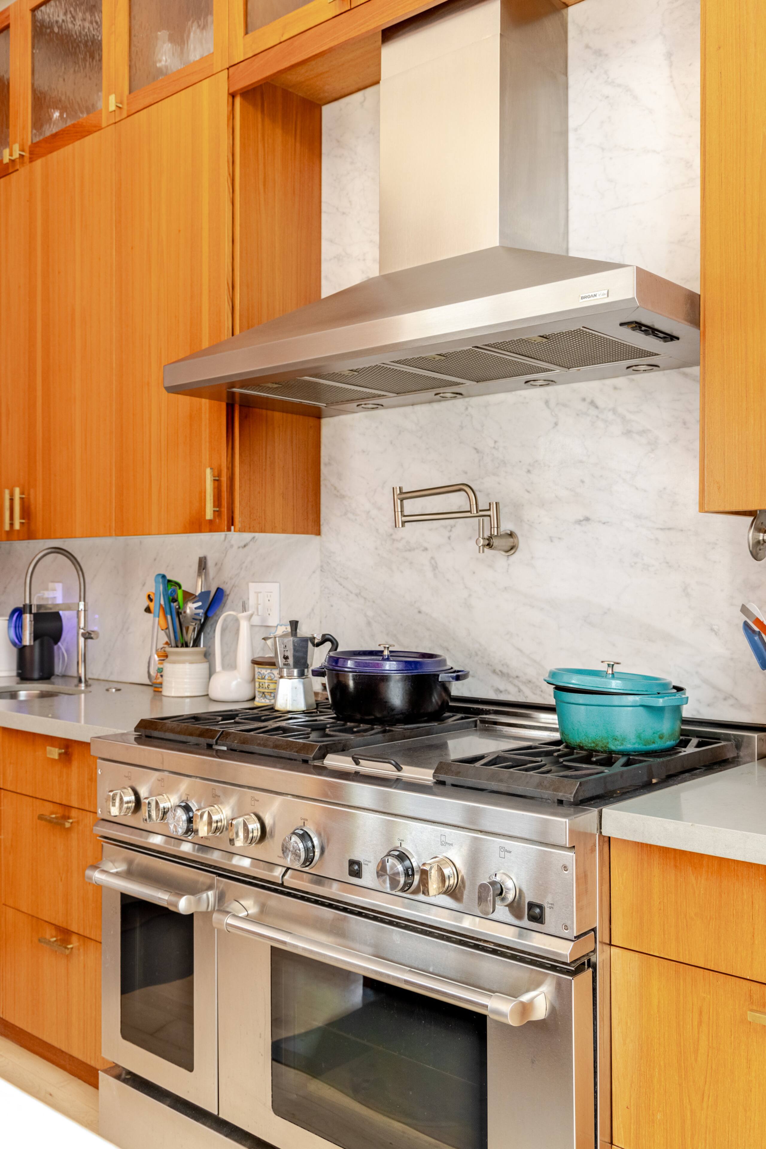 Home in San Francisco · ★4.82 · 4 bedrooms · 4 beds · 3.5 baths - Image 36
