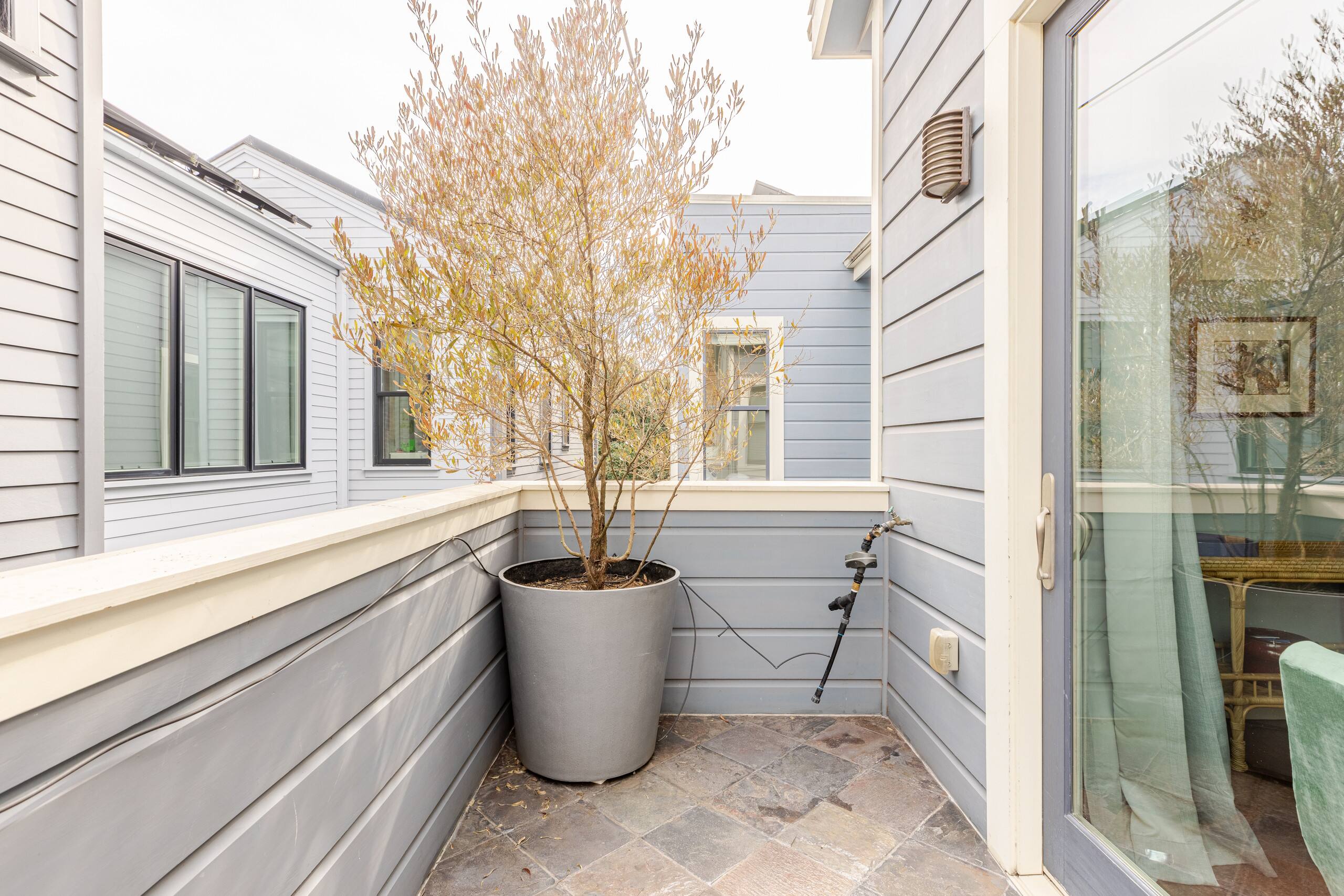 Home in San Francisco · ★4.82 · 4 bedrooms · 4 beds · 3.5 baths - Image 39