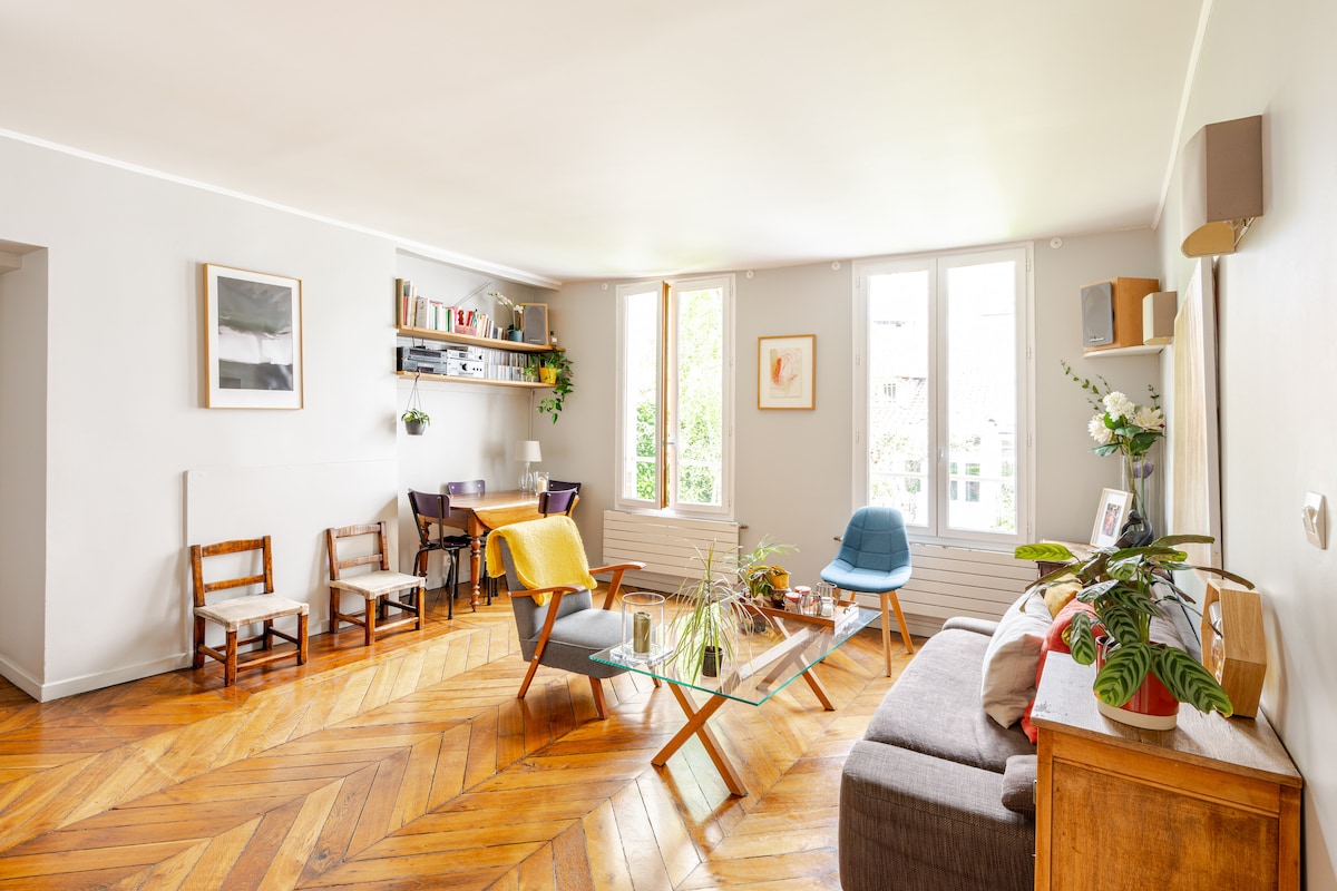 Top performing Airbnb: Apartment in the heart of Paris. in Paris 9e Arrondissement