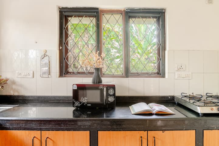 Full kitchen image 3