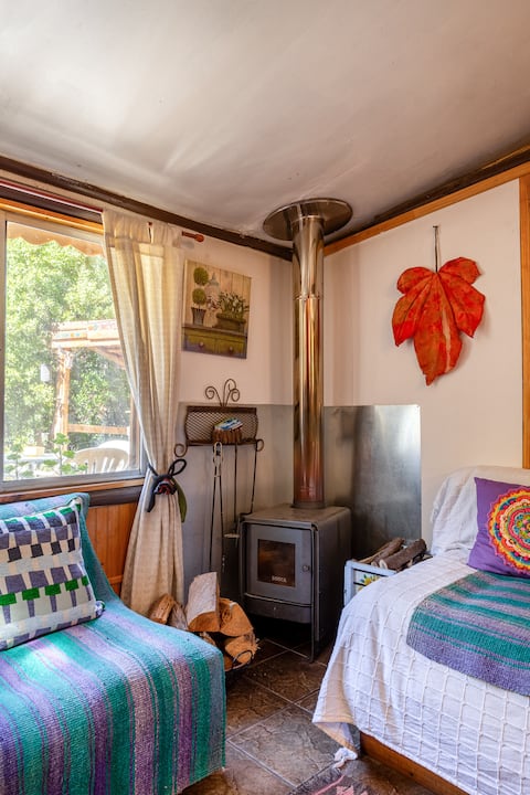 Top performing Airbnb: Cozy cabin with a beautiful view of the mountain range in Cordillera