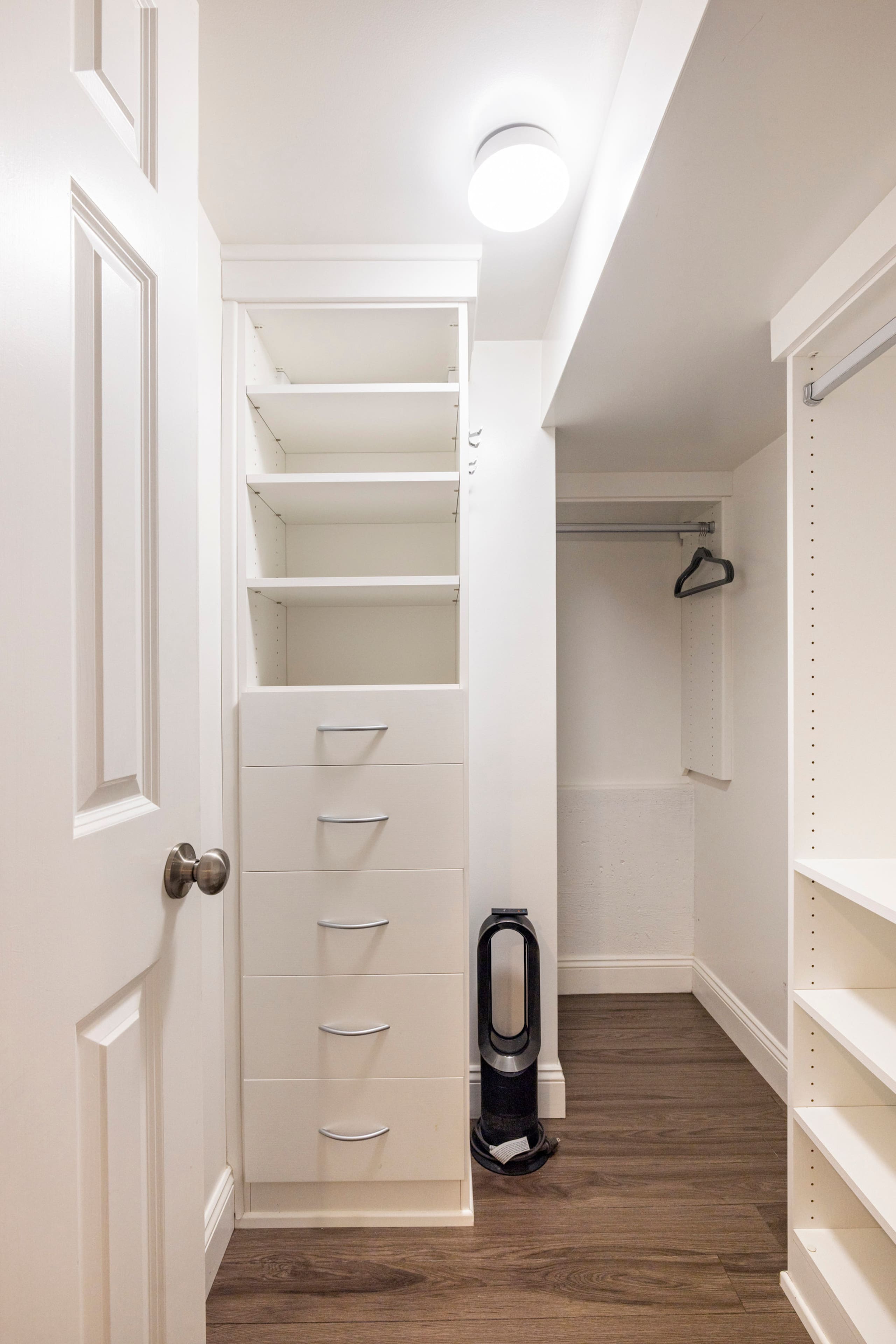 The Suite! Large cozy studio with private entrance - Image 35