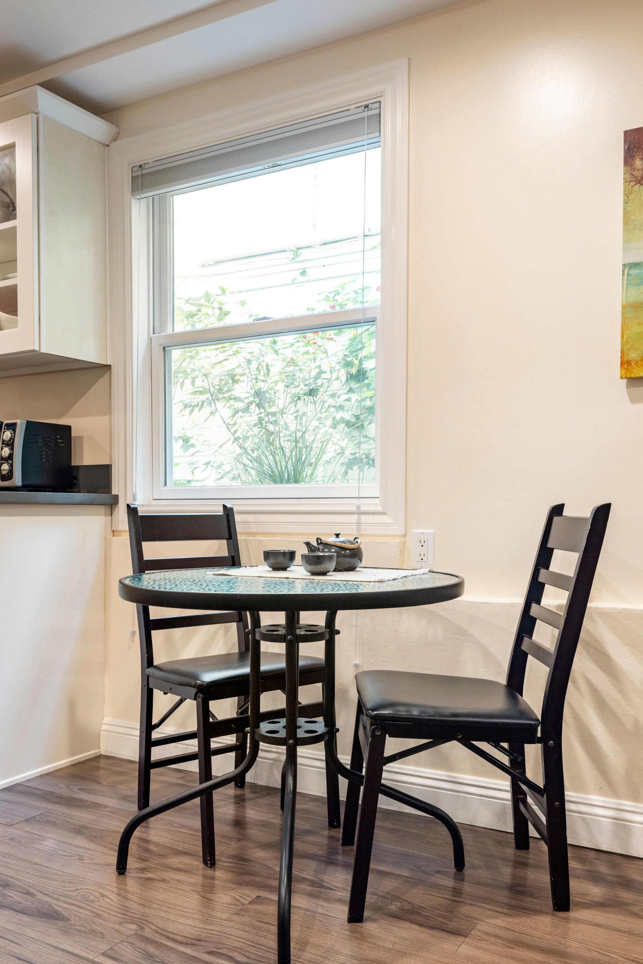 The Suite! Large cozy studio with private entrance - Image 15