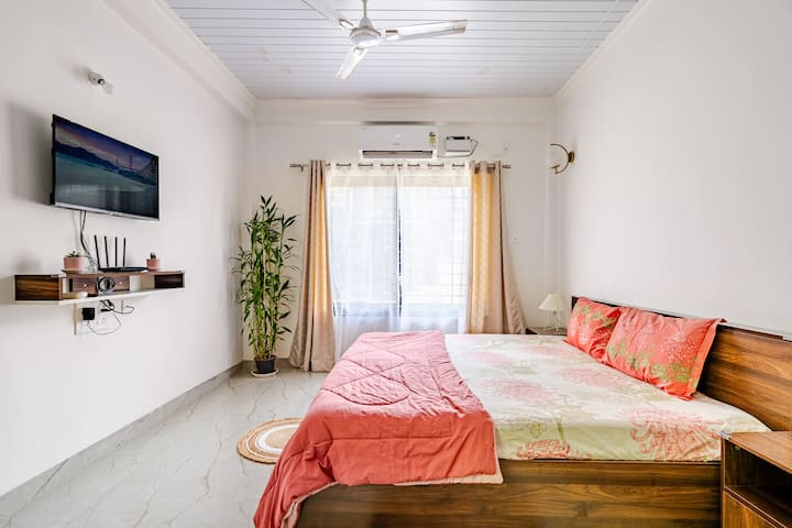 Home Rebels: Stay Wild - Goa