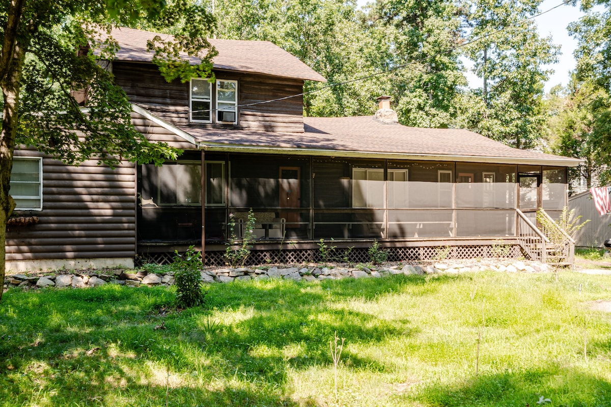 Medford Lakes Cabin