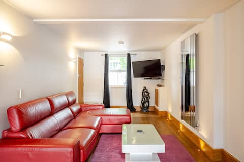 The 2nd Apartment
