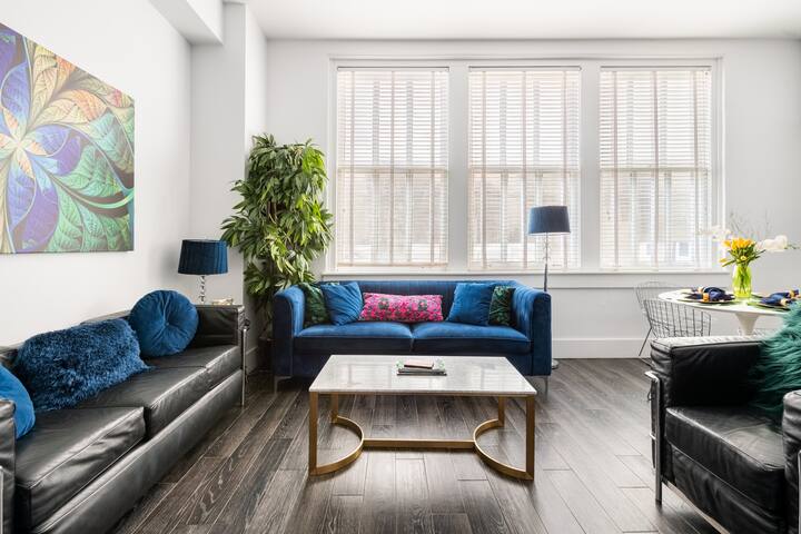 4 Bedroom 4 Ba 2 blocks off Bourbon Prime Location gallery image 4