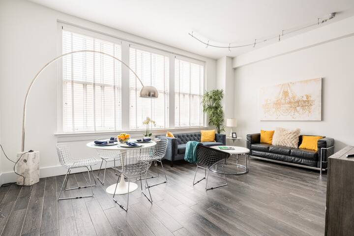 4 Bedroom 4 Ba 2 blocks off Bourbon Prime Location gallery image 2