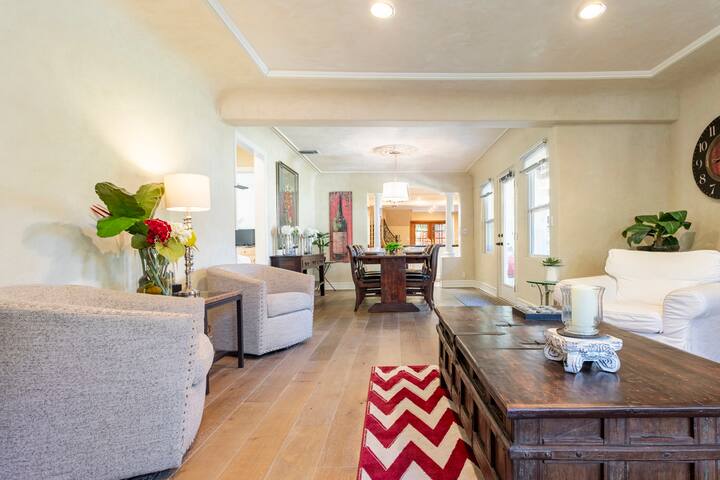 Amazing Location Privately Gated Home Close to Everything gallery image 5