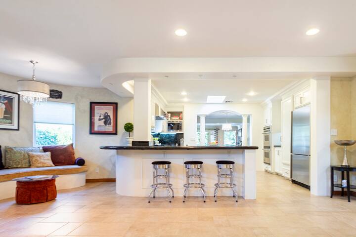 Amazing Location Privately Gated Home Close to Everything gallery image 3