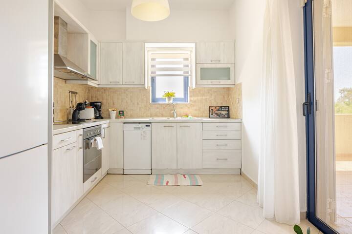 Aptenia Villa, on the beach gallery image 5