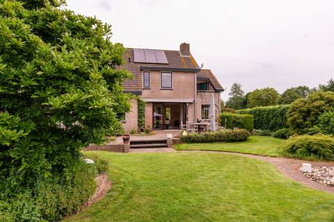 Luxury, light and sunny family house with pool