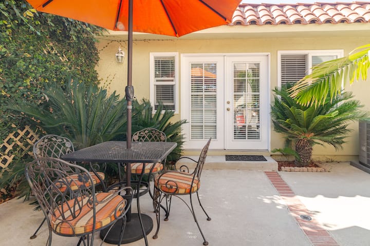 Spacious, Newly Remodeled Beverly Hills Guesthouse