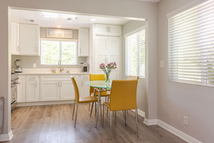 Spacious, Newly Remodeled Beverly Hills Guesthouse
