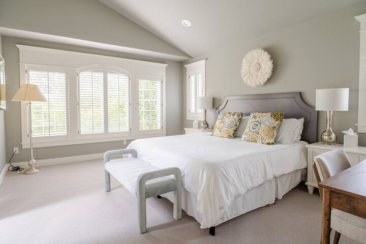 Madison Park Family Home gallery image 4