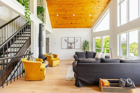 A Modern Creekside Retreat in PEC (MT20211638)