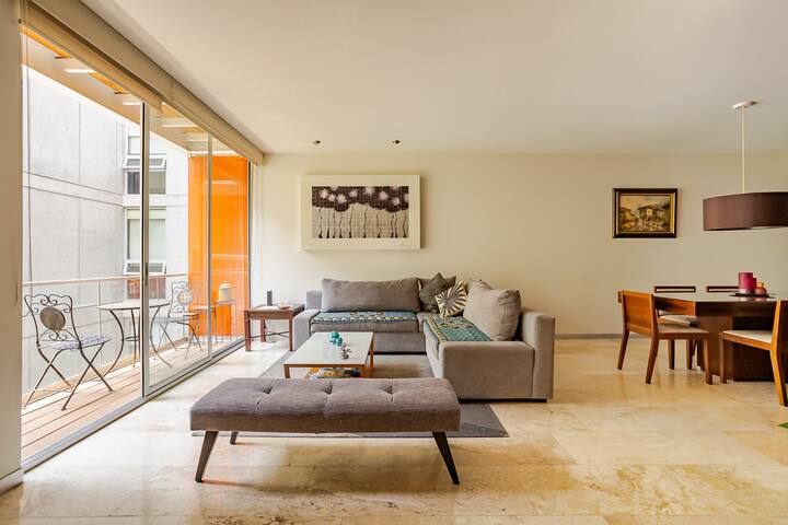 Luxury/nice department in the heart of the city!