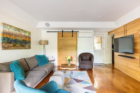 Convenient + modern spot:  central North Asheville