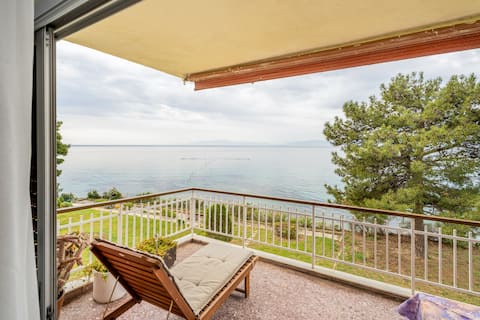 Sunshine house offering spectacular views to Olymp