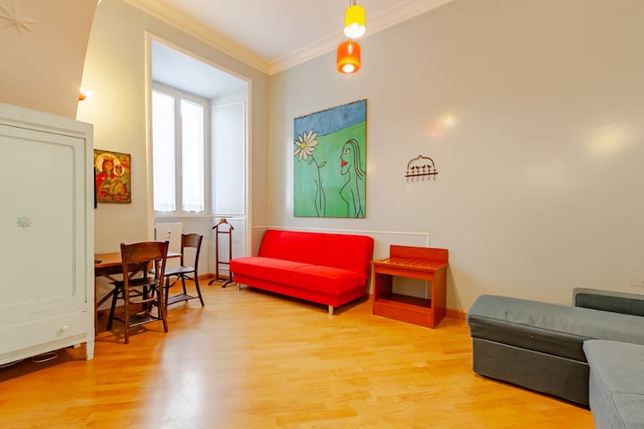 “LA MAISON DI MAURIZIO” central apartment