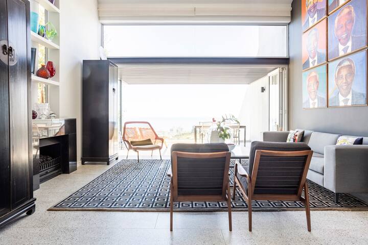 Admire Table Bay from a Contemporary Hideaway gallery image 5