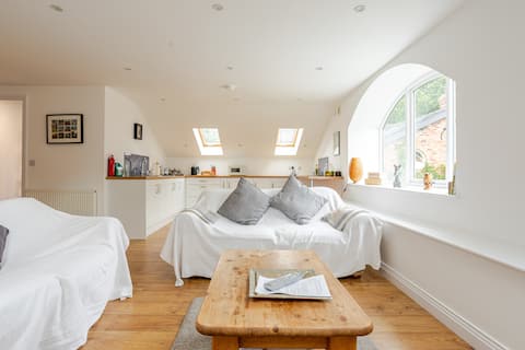 Owl's Rest - 2 bedroom self contained apartment