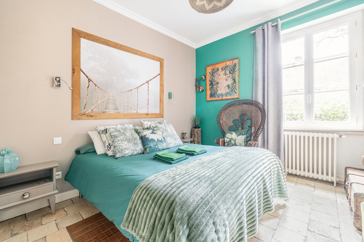 KAYAPO客房
这间客房的热带魅力

标准双人床扶手椅通道
可在两张独立的床上使用