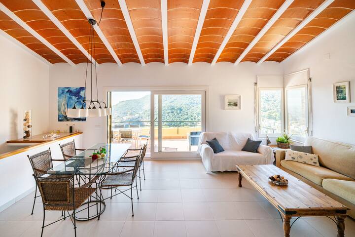 House in Begur with breathtaking sea views