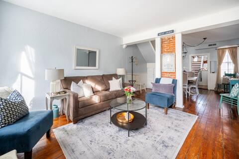 Centrally Located, Charming Historic Townhouse