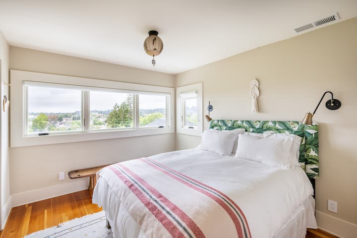 Bedroom 3 with view.