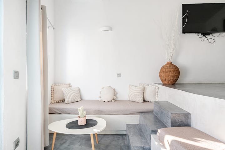 Aura Deluxe Studio (Charming | Private & Sea View) - Santorini