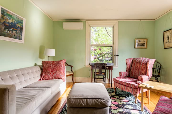 Deering Oaks Suite - Ask About Canadian Discount! - Portland, ME