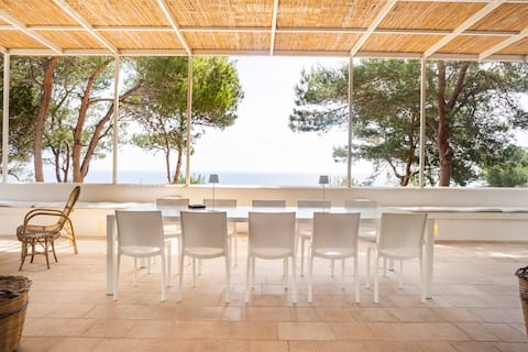 LiFunni, Stunning villa, Pool, Sea access, 14p