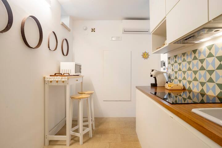 LiFunni, Stunning villa, Pool, Sea access, 14p gallery image 5